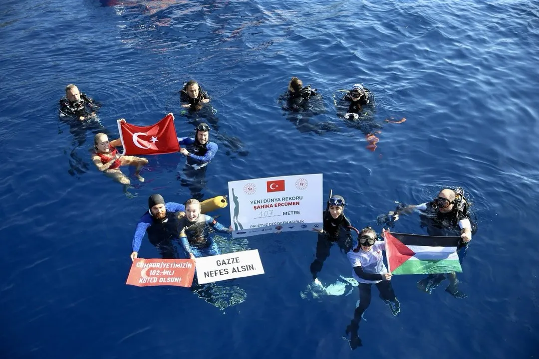 Emine Erdoğan'dan Dünya Rekortmeni Şahika Ercümen'e Gazze Tebriği