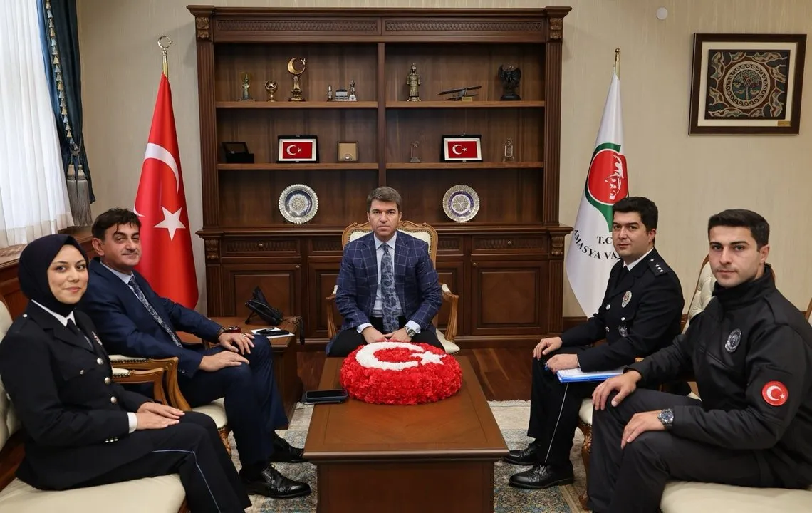 Amasya Valisi Önder BAKAN, Polis Meslek Eğitim Merkezi Vekili ve Muhtarlar Derneği Başkanı'nı Ağırladı