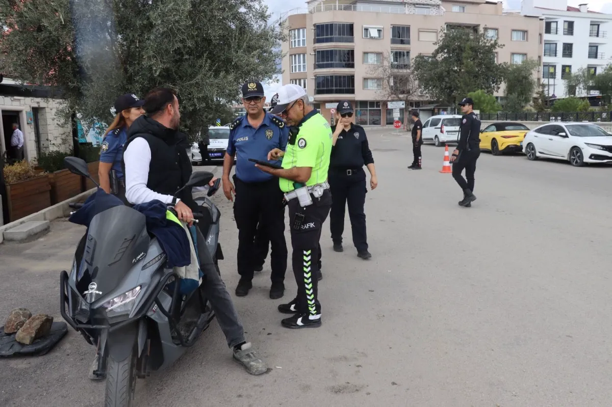 İzmir Seferihisar'da Trafik ve Asayiş Uygulamaları Gerçekleştirildi