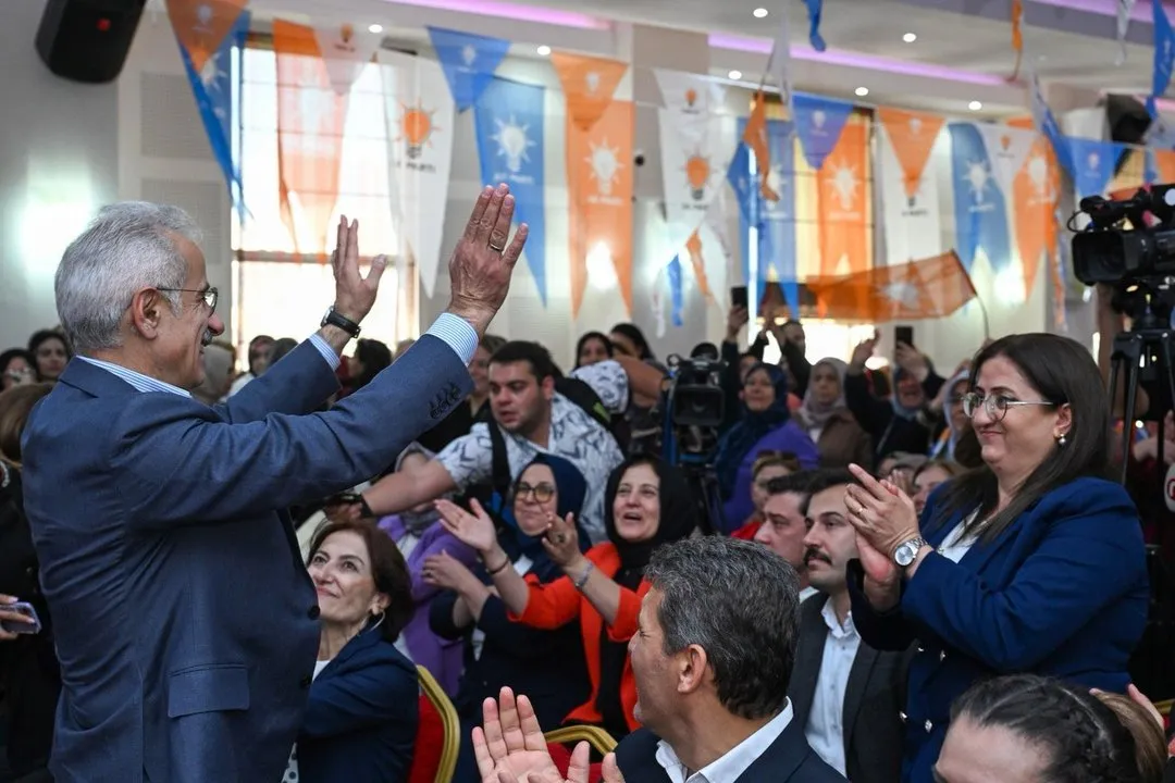 Uraloğlu: Kadınlar Siyasette Özne Olmalı, Türkiye Yüzyılı Hedeflerine Katkı Sağlıyor