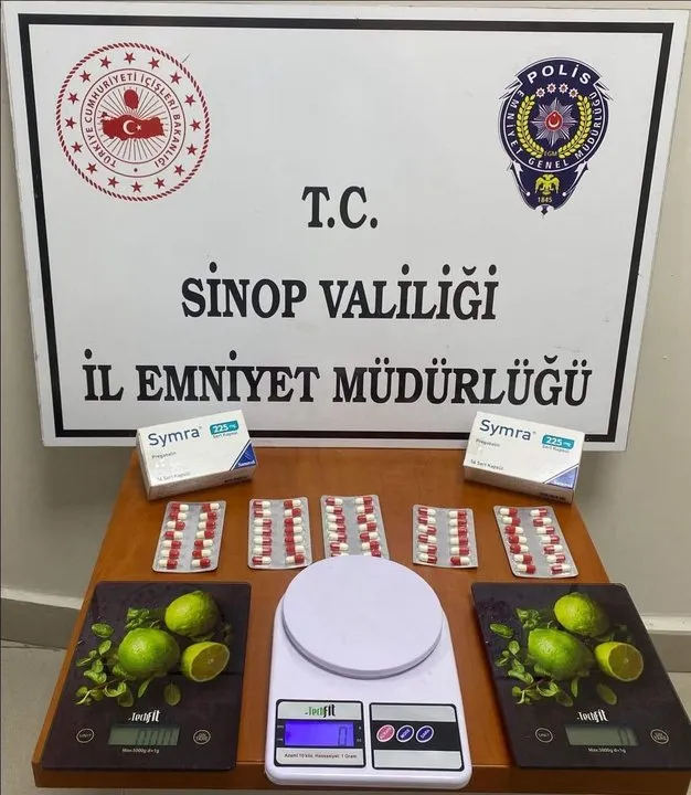 Sinop'ta Uyuşturucu Operasyonları: 4 Şüpheli Yakalandı, Çok Sayıda Uyuşturucu Madde Ele Geçirildi