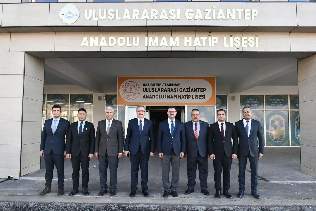 Din Öğretimi Genel Müdürü ve Gaziantep İl Milli Eğitim Müdürü Okul Ziyareti Gerçekleştirdi