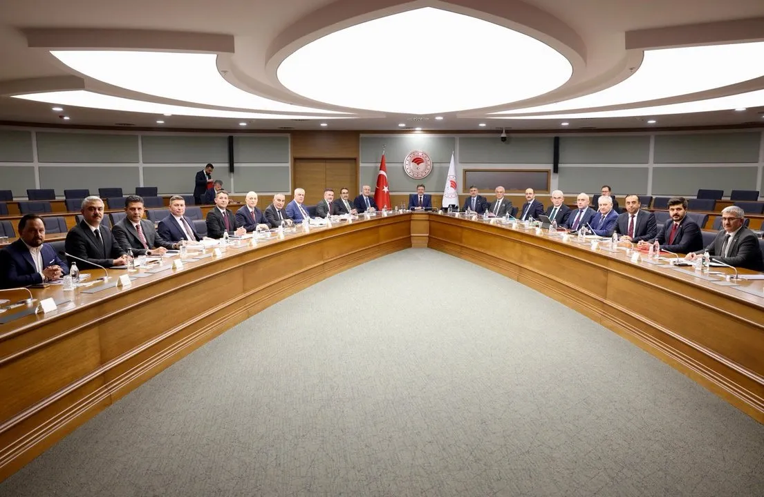 Adana Valisi Köşger, Tarım ve Orman Bakanı Yumaklı ile Tarım Yatırımlarını Görüştü