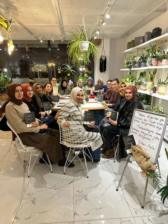 İnegöl'de 'Okuyan Muallimler Projesi' Kapsamında Kitap Mütalaası Yapıldı