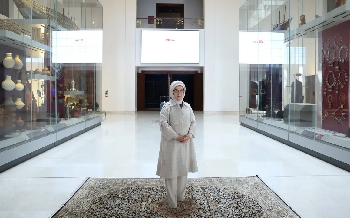 Emine Erdoğan Umman Ulusal Müzesi'ni Ziyaret Etti, Kültürel Mirası Vurguladı