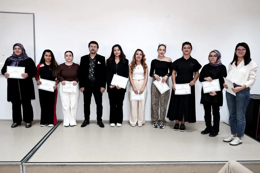 Kayseri'de Sağlık Personeline Anne Sütü ve Tamamlayıcı Beslenme Eğitimi Verildi