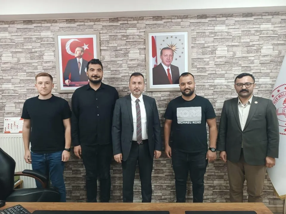Türkoğlu Milli Eğitim Müdürü Kapyapar, Gazeteci Şahbazlı ve İş İnsanlarını Ağırladı