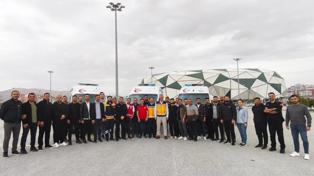 Konya İl Sağlık Müdürlüğü'nden Ambulans Sürücülerine Güvenli Sürüş Eğitimi