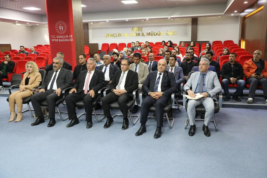 Ağrı Gençlik ve Spor İl Müdürlüğü Personeline İletişim ve Protokol Eğitimi