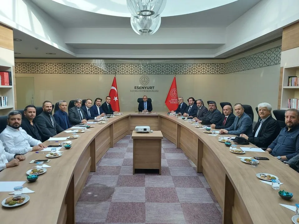 Nurettin Topçu Paneli Esenyurt'ta Gerçekleştirildi: Değerler Üzerine Düşünceler