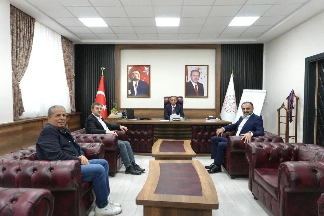 Kahramanmaraş Milli Eğitim Müdürü ve Beyazay Derneği Özel Eğitim İş Birliğini Görüştü