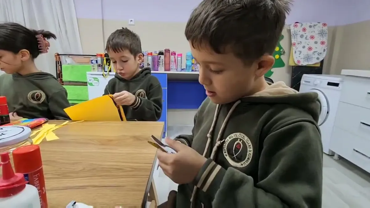 80. Yıl Özel İdare İlkokulu'nda Geri Dönüşüm ve Tasarruf Bilinci Kazandıran Etkinlik