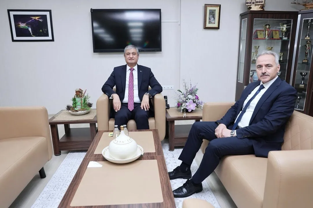 Karabük Valisi Mustafa Yavuz SGK İl Müdürlüğünü Ziyaret Etti