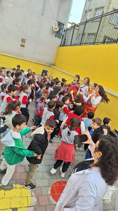 Fatih'te 29 Mayıs İlkokulu Öğrencilerinden 'Türkiye Yüzyılı Maarif Modeli'ne Uygun Hareket Becerileri Etkinliği